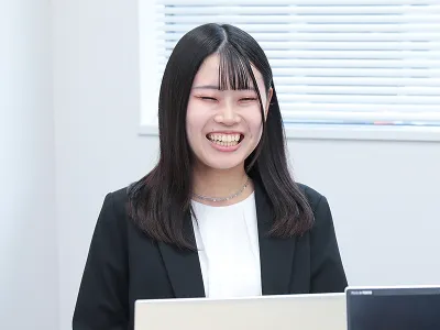 社員の田谷 純玲です