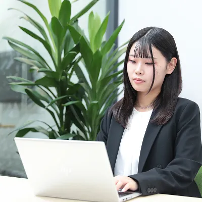 日中働く様子です