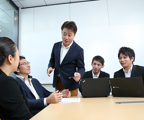 保険会社立ち上げのプロジェクト会議