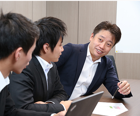 自社での保険会社立ち上げのミーティング