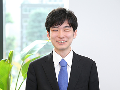 社員の中村 竜司です